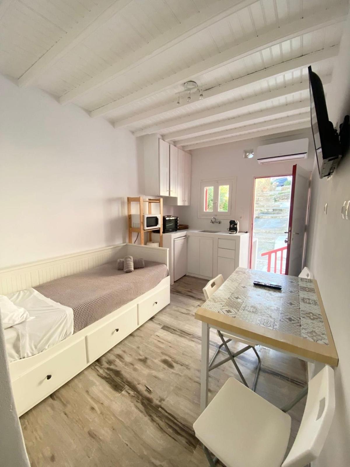 Elenitas Town House With Balcony And Sea View Apartment Mykonos Town Ngoại thất bức ảnh